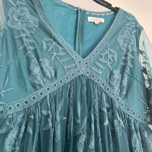 PinkBlush Teal Lace Mesh Overlay Maternity Maxi Dress - Picture 4 of 6